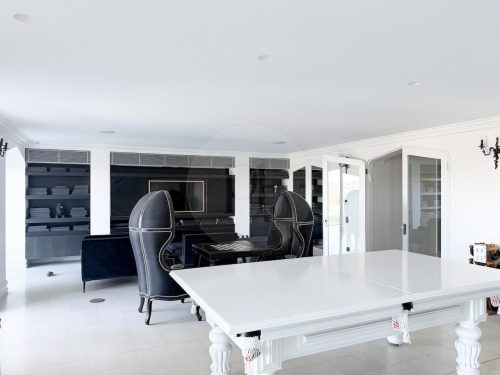 Platinum, Point Piper 184
