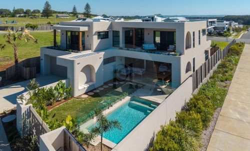 White Lotus, Skennars Heads 83