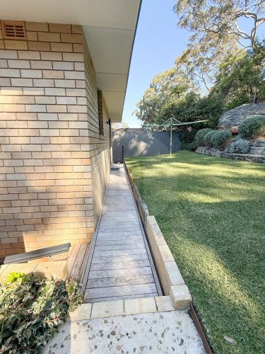 Amesbury, Allambie Heights 21