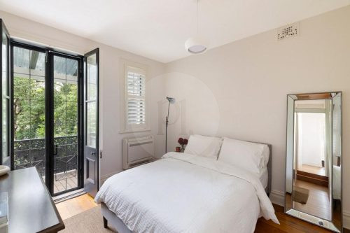 Lilian, Paddington 16