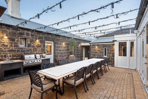 Stoneleigh, Pascoe Vale South 2
