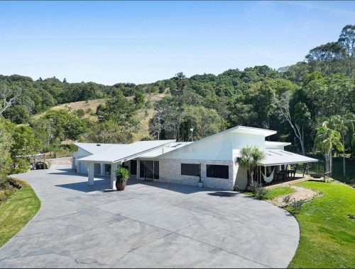 The Long Meadow, Piggabeen 13