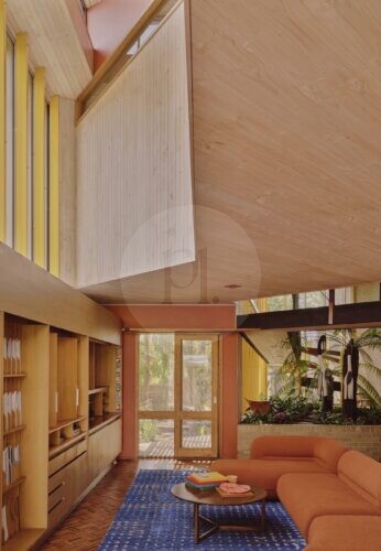 living room 