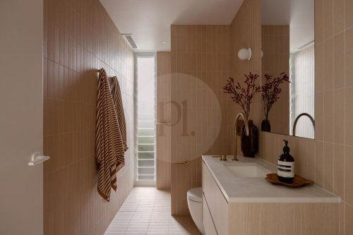 Selene, Burleigh Waters 33