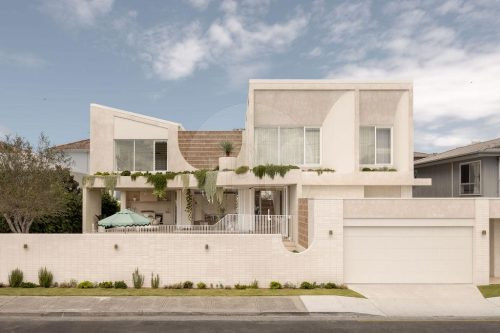 facade garage driveway