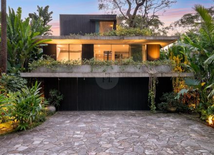 driveway garage facade