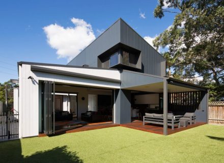 outdoor area backyard driveway