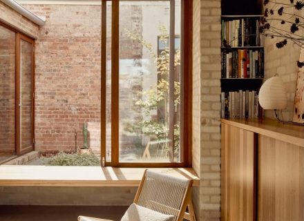 A Stone's Throw, Northcote 10