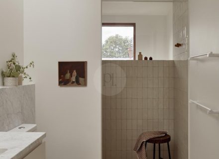 A Stone's Throw, Northcote 17