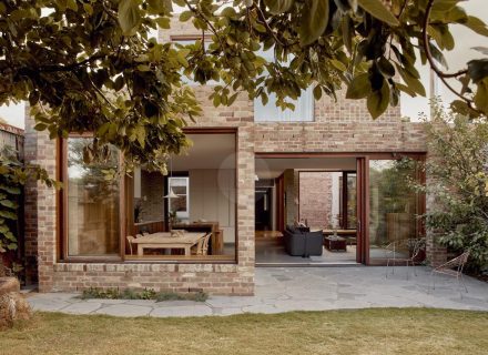 A Stone's Throw, Northcote 23