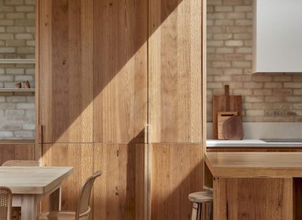 A Stone's Throw, Northcote 3