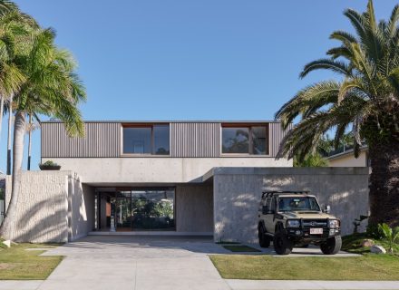 facade garage driveway