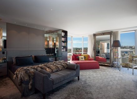 Amara Amore, Bondi-13