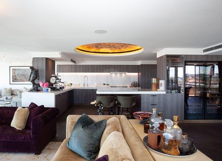 Amara Amore, Bondi-22