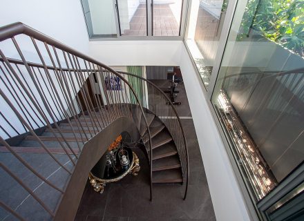 Amara Amore, Bondi-29