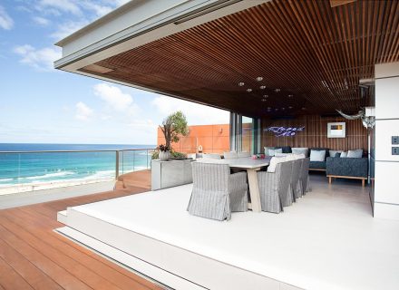 Amara Amore, Bondi-43