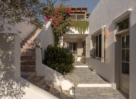 Amira, Mermaid Waters-15