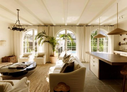 Amulet, Rose Bay 67 EDIT