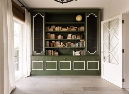 Amulet, Rose Bay 77 EDIT