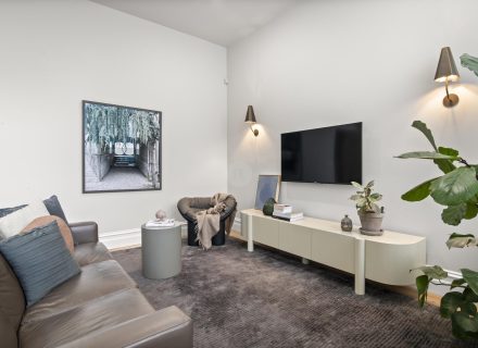 Angie, Carlton North-15