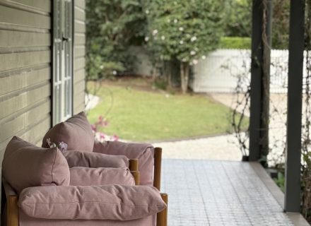 BETTY porch1