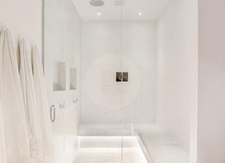 Barefoot Oasis, Bundeena 100