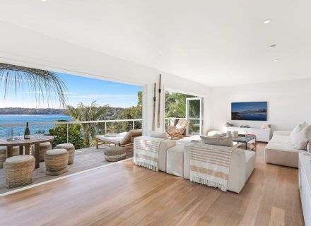 Barefoot Oasis, Bundeena 89