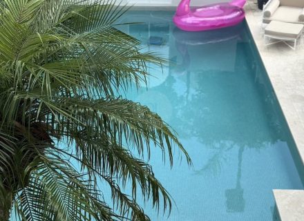 Bell Rives 4 pool