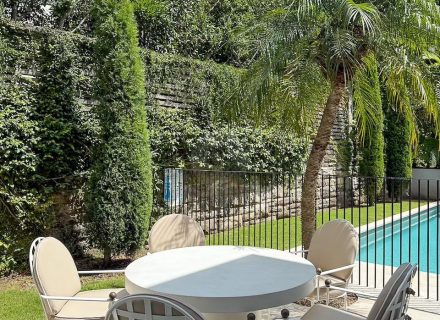 Belle Rives, Bellevue Hill 90