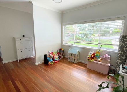 Brightside, Rydalmere 33