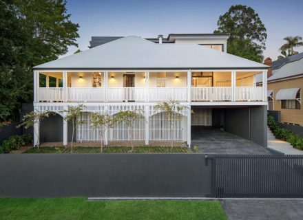 facade driveway garden established