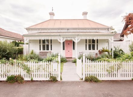 facade garage driveway