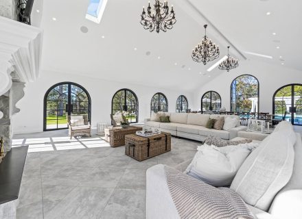 Chateau Blanca, Dural 34