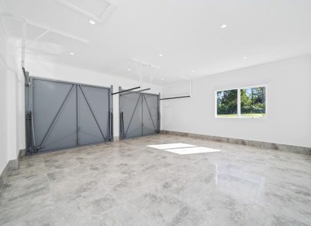 Chateau Blanca, Dural 49