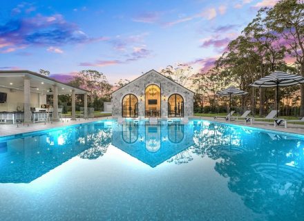 Chateau Blanca, Dural 6