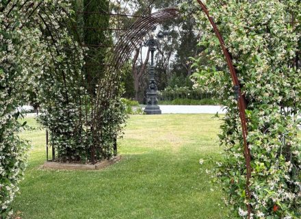 Chateau Blanca, Dural-84