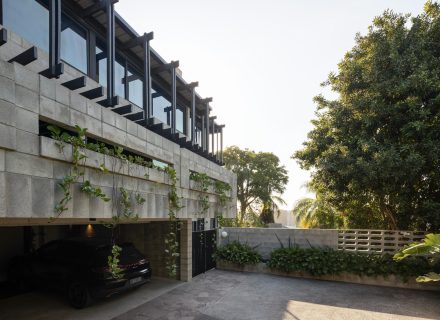 facade garage driveway