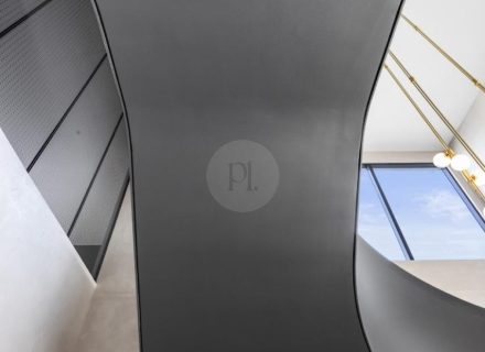 Dark and Stormy, Pascoe Vale 23