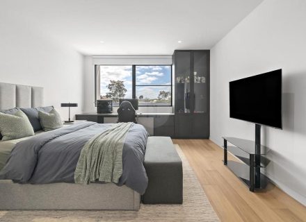 Dark and Stormy, Pascoe Vale 7