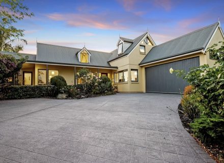 facade driveway garage