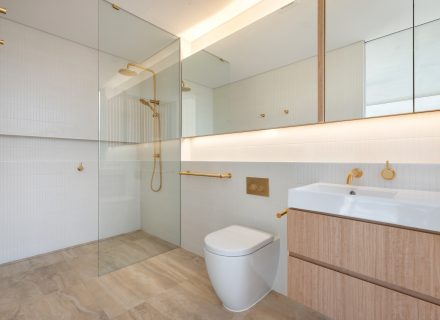 Double Take, Cabarita NEW 37