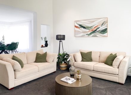 Dunlin House, Prairiewood 70