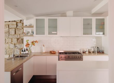 Easy Does It, Fremantle-48