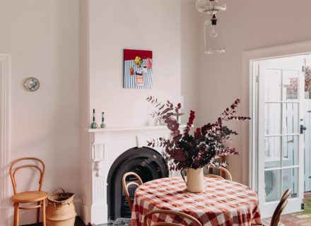 Easy Does It, Fremantle-74