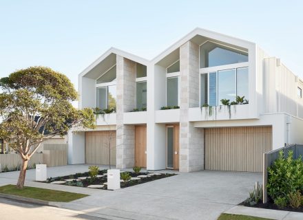 facade garage driveway