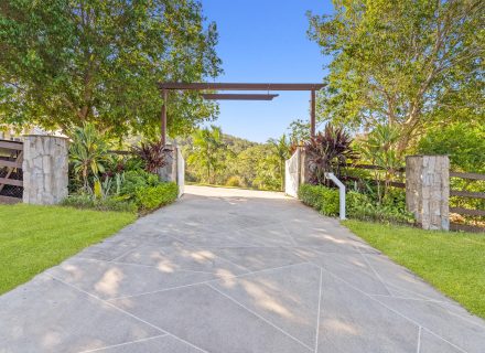 Escarpment, Bonogin-12