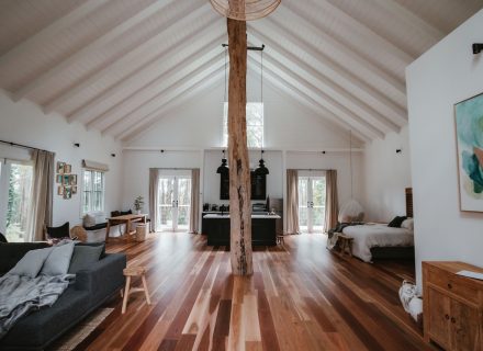 Gumtree Barn, Main Ridge 12