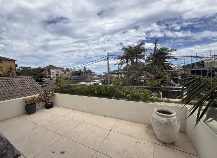 HARLEYS CLOVELLY110 UPSTAIRS BALCONY