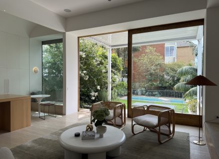 HARLEYS CLOVELLY22 LIVING AREA
