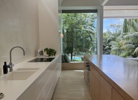HARLEYS CLOVELLY45 KITCHEN